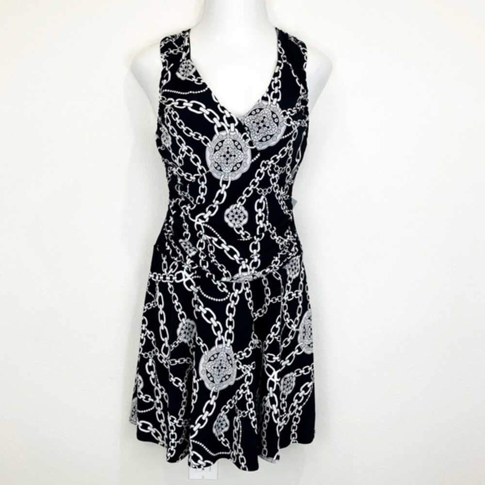 Jennifer Lopez Simple Chain Sleeveless Dress